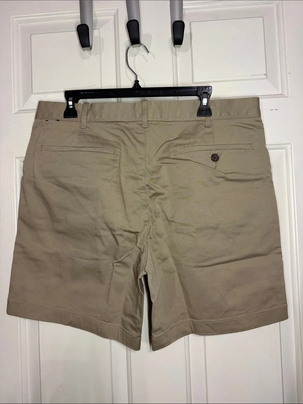 J. Crew Men’s Tan Flat Front Chino Shorts